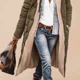 Johna – Luksuriøs vendbar sherpa-frakke