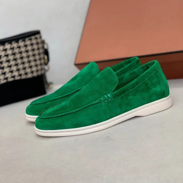 Klassiske slip-ons med kontrastsål