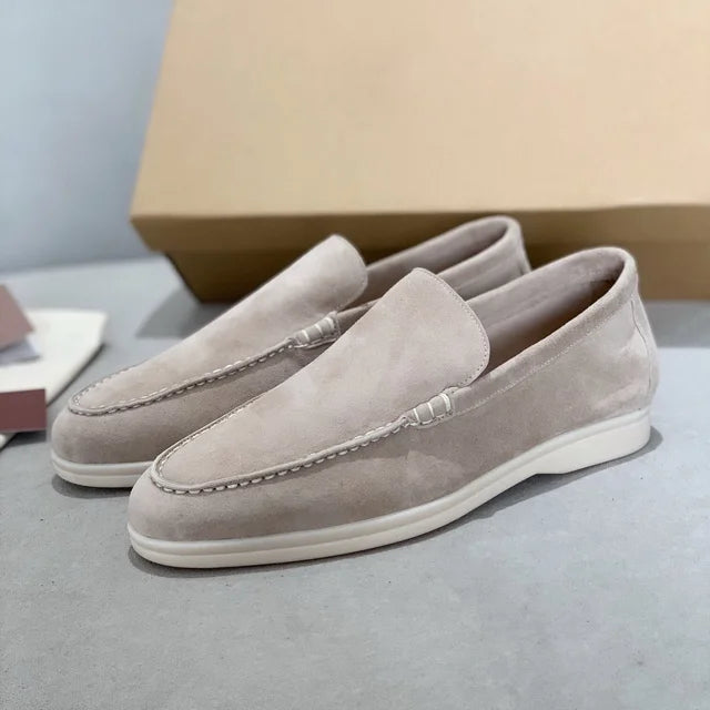 Klassiske slip-ons med kontrastsål