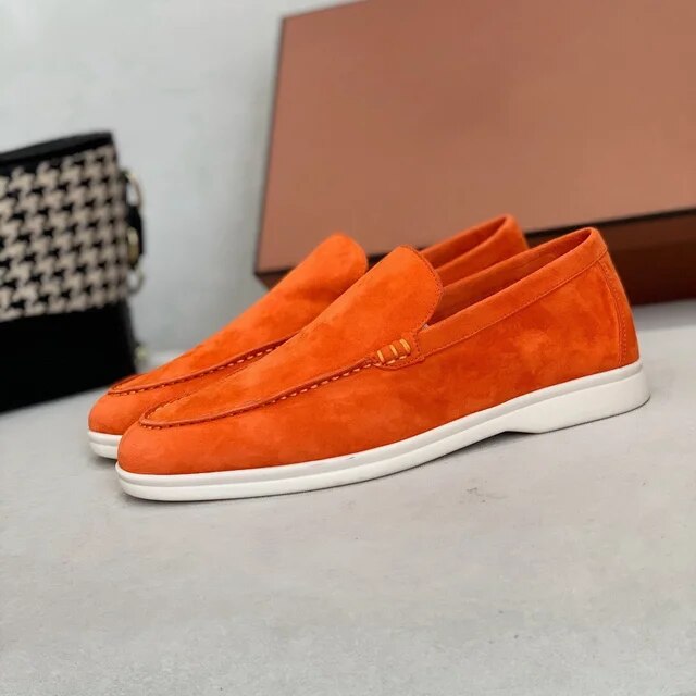 Klassiske slip-ons med kontrastsål