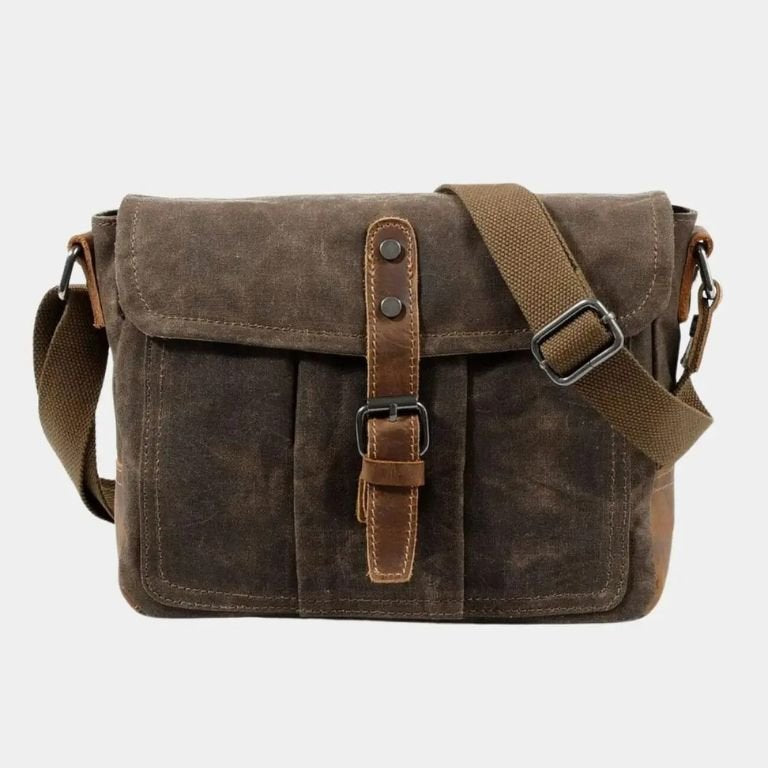 Balmoral Courier Taske