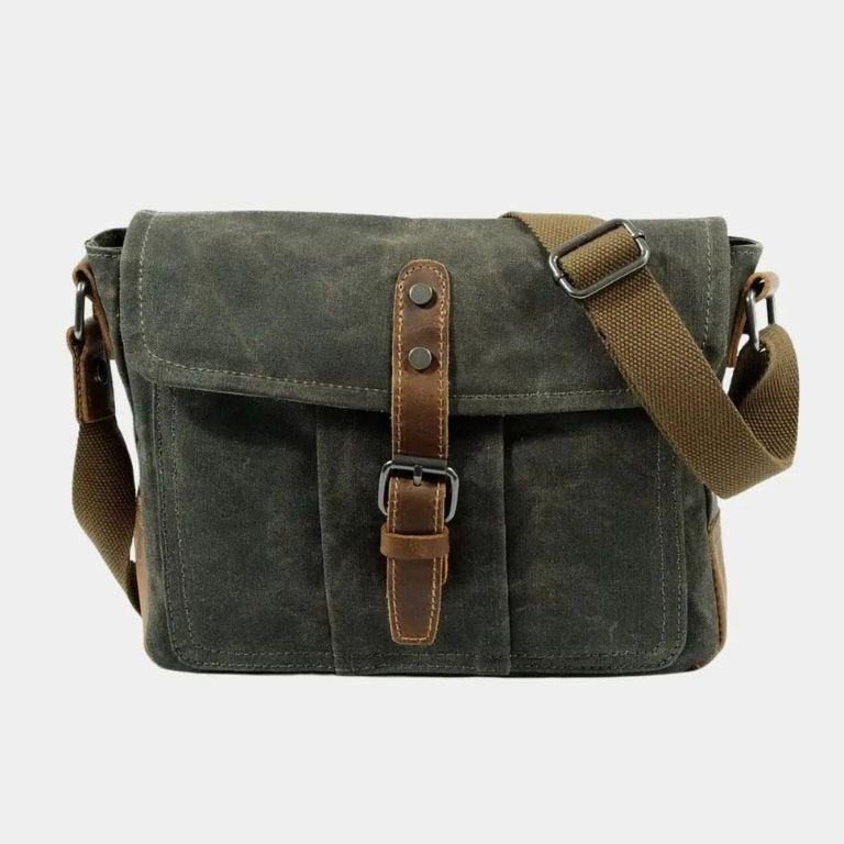 Balmoral Courier Taske