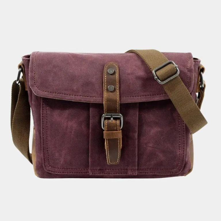 Balmoral Courier Taske