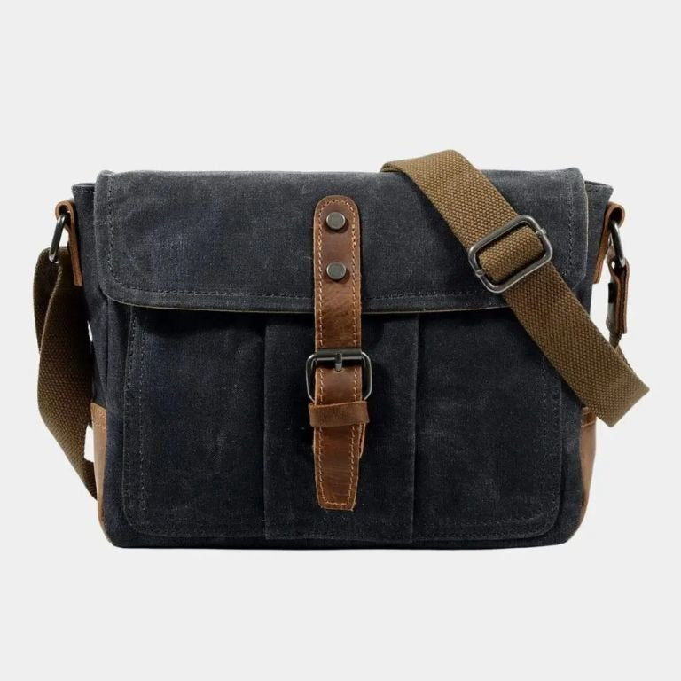 Balmoral Courier Taske