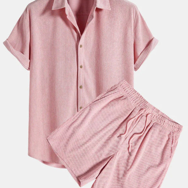 Letvægts-sæt med kortærmet skjorte og shorts