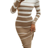 Elegance i strik: Stribet kjole til arbejde