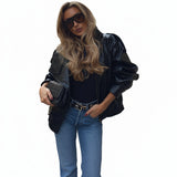 Stilfuld jakke med knapper: Streetwear-tren