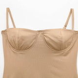 Sexet jumpsuit med brystpuder