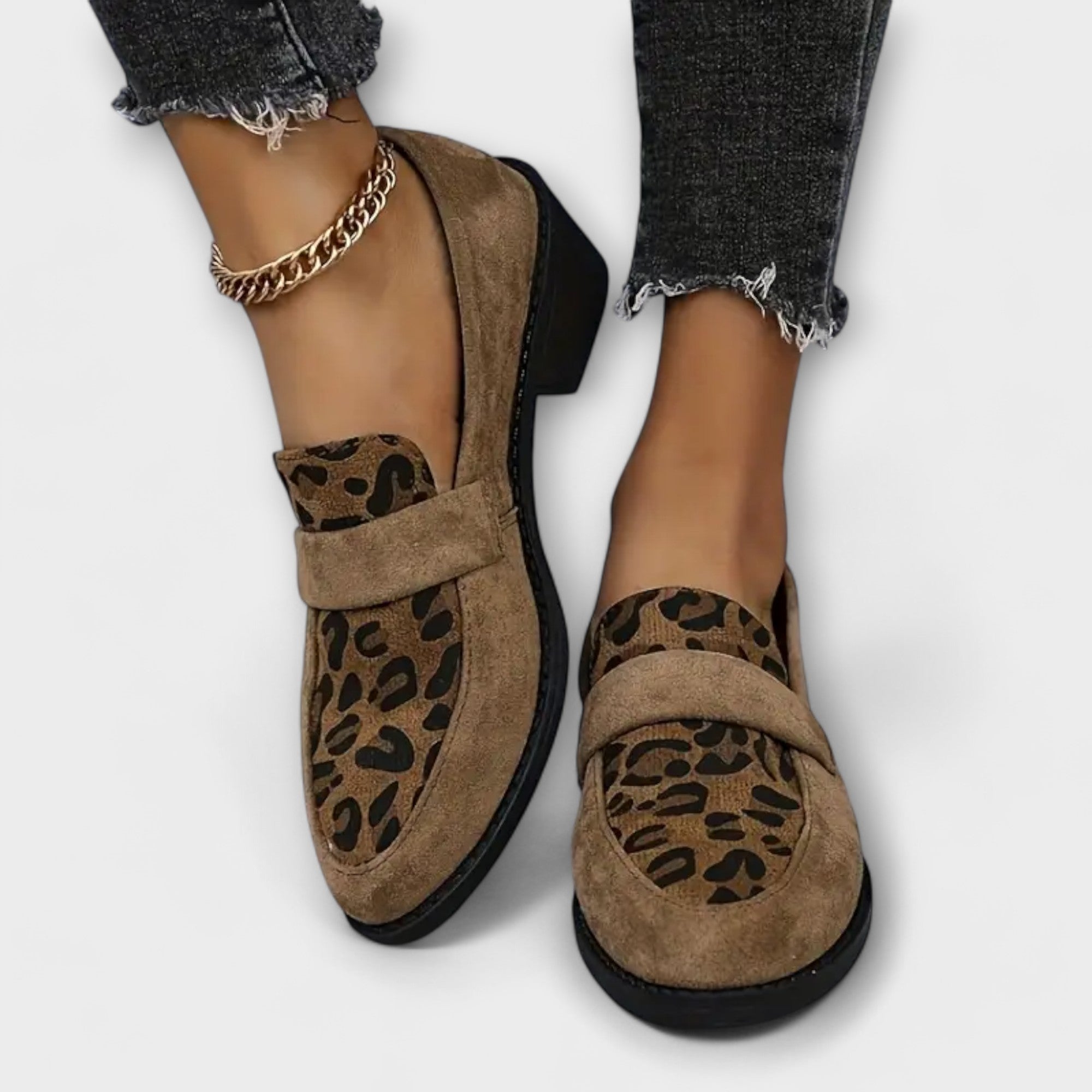 Leonor - elegante damesko med leopardprint