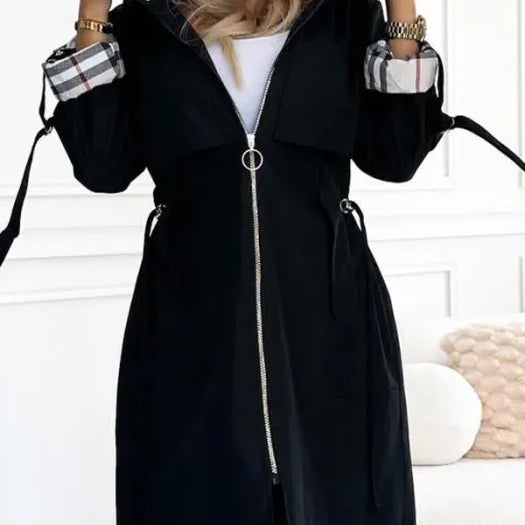 Elvyra - Damejakke med lynlås foran og moderne design